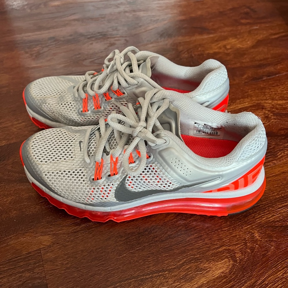 Women’s Nike Air Max size 7